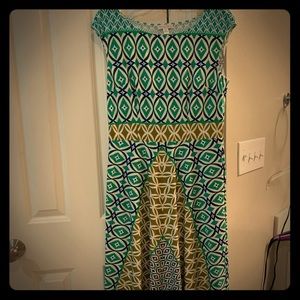 A casual/formal wear dress